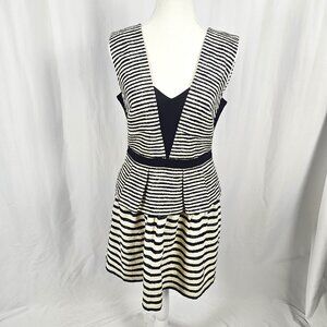 BCBGMAXAZRIA - Size: 10 - Dress